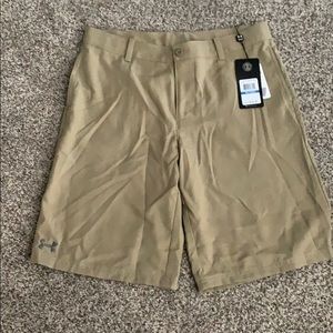 Boys Under Armour Khaki loose golf shorts